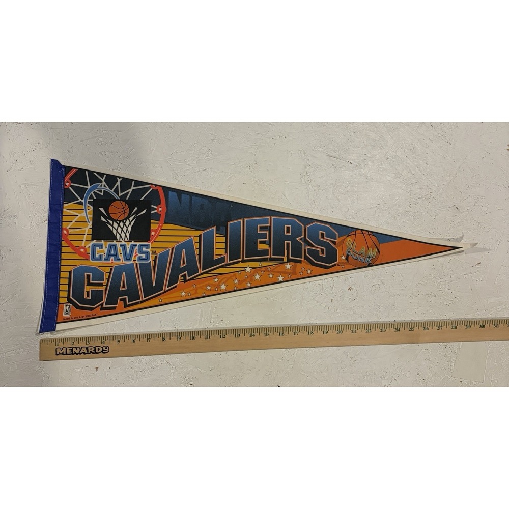 VINTAGE CLEVELAND CAVALIERS NBA BASKETBALL FULL-SIZE FELT PENNANT 30"x12" 1990'S